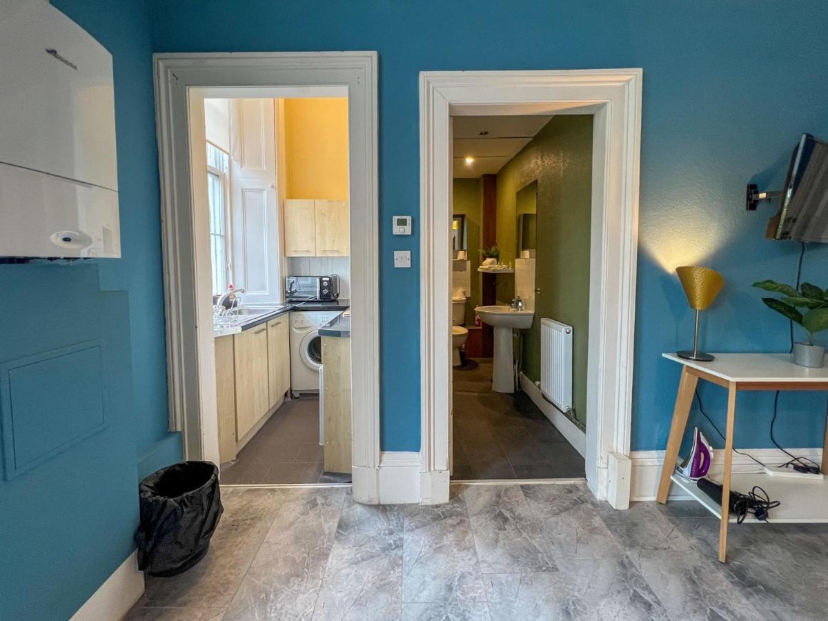 Cozy Studio Apartment Of Glasgows West End ภายนอก รูปภาพ